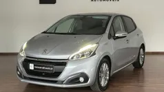 Cinzento Usado 2017 Peugeot 208 Citadino | € 9.350 (Preço justo)