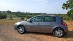 Cinzento Usado 2005 Renault Mégane II Dynamique Citadino | € 3.950 (Preço justo)