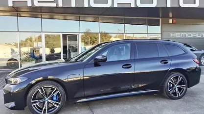 Preto Usado 2022 BMW 330e | € 42.990 (Preço justo)