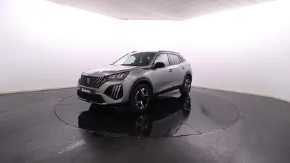 Cinzento Usado 2025 Peugeot 2008 Allure SUV | € 26.950 (Preço justo)