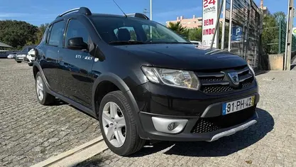Preto Usado 2014 Dacia Sandero Citadino | € 9.000 (Preço justo)
