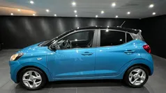 Azul Usado 2020 Hyundai i10 Comfort Citadino | € 12.990 (Preço justo)