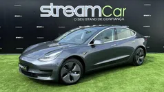Cinzento Usado 2020 Tesla Model 3 Standard Range Plus Sedan | € 26.900 (Preço justo)