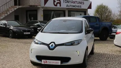Branco Usado 2013 Renault Zoe Life Citadino | € 7.500 (Preço justo)