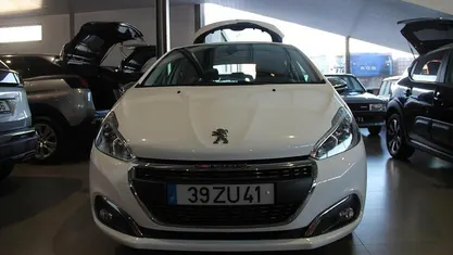 Usado 2020 Peugeot 208 Active Citadino | € 13.000 (Preço justo)