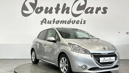 Cinza Usado 2012 Peugeot 208 Citadino | € 6.990 (Preço justo)