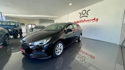 Usado Opel Astra Sport 110 HP (80 kW) 2018 Preto Carrinha
