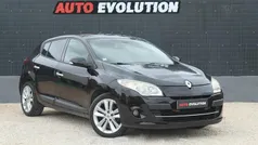 Preto Usado 2011 Renault Mégane III Dynamique Sedan | € 8.450 (Preço justo)