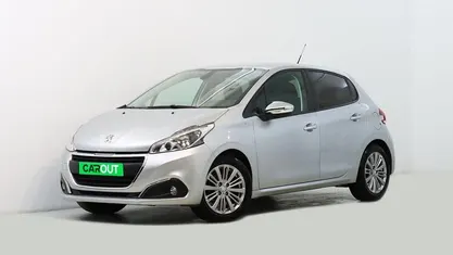 Cinzento Usado 2018 Peugeot 208 Citadino | € 10.900 (Preço justo)