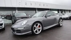 Cinzento Usado 2006 Porsche 911 Carrera 4S Coupé | € 69.500