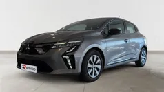 Cinza Usado 2024 Mitsubishi Colt | € 16.490 (Preço justo)