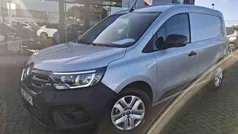 Cinzento Usado 2023 Renault Kangoo Monovolume | € 21.490 (Preço justo)