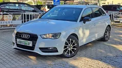 Branco Usado 2015 Audi A3 Sportback Attraction Citadino | € 16.490 (Preço justo)