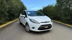 Branco Usado 2010 Ford Fiesta Citadino | € 5.900 (Preço justo)