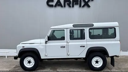 Usado Land Rover Defender 122 HP (89 kW) 2015