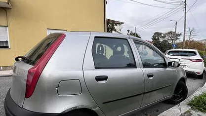 Usado Fiat Punto 60 HP (44 kW) 2001 Sedan