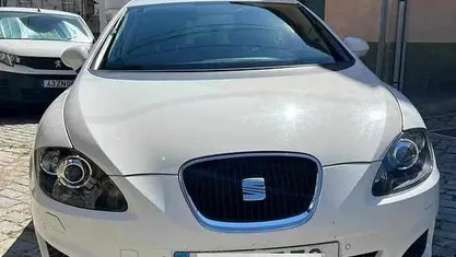 Branco Usado 2011 Seat Leon Sport Citadino | € 9.500 (Preço justo)
