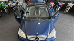 Azul Usado 2009 Mercedes A180 Avantgarde | € 6.990 (Preço justo)