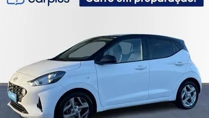 Branco Usado 2022 Hyundai i10 Comfort Citadino | € 14.000 (Preço justo)