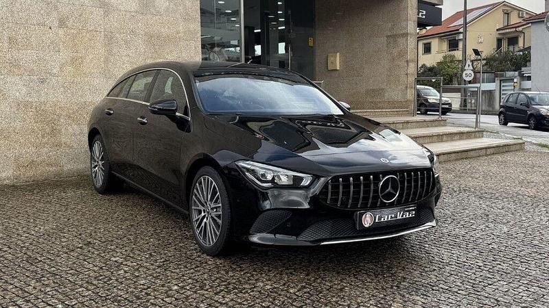 Usado Mercedes CLA200 Shooting Brake Progressive 150 HP (110 kW) 2021 Preto Carrinha