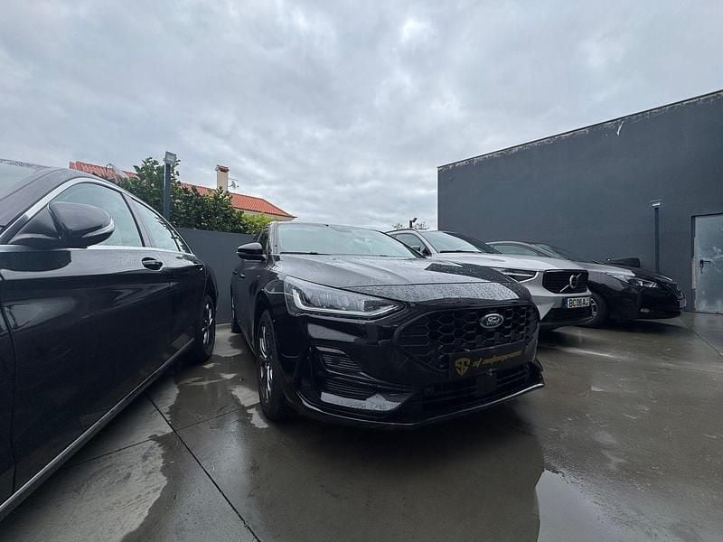 Preto Usado 2022 Ford Focus ST-Line | € 17.250 (Bom preço) - Imagem 1/4
