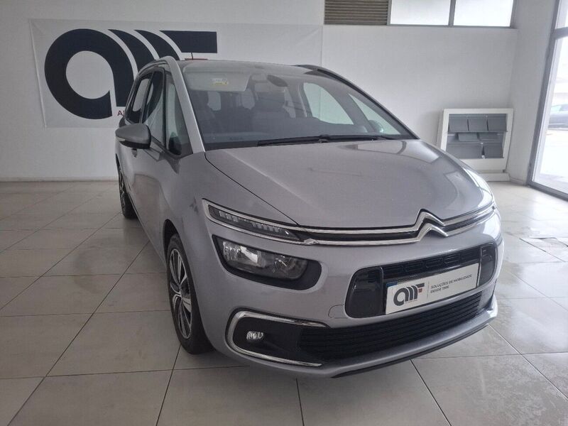 Cinza Usado 2018 Citroën C4 Feel Monovolume | € 12.750 (Bom preço) - Imagem 1/4