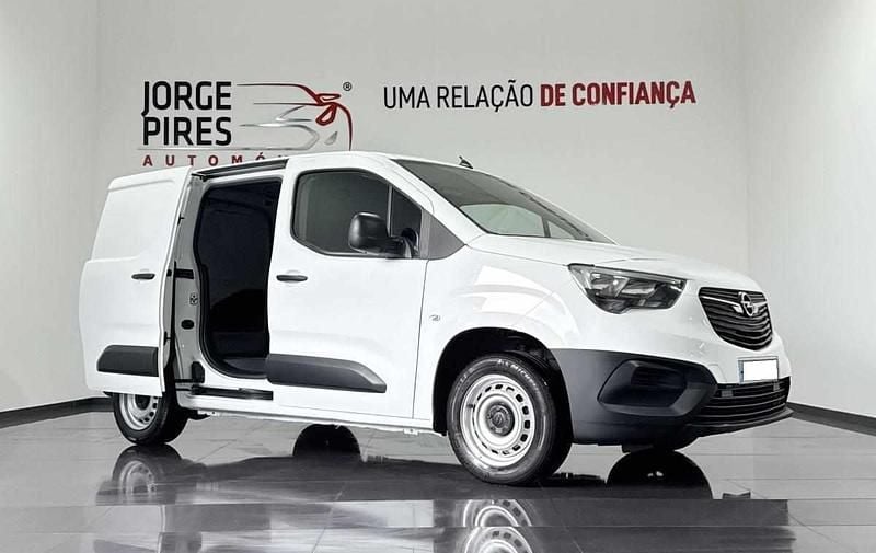 Usado Opel Combo 102 HP (75 kW) 2021 Branco Monovolume