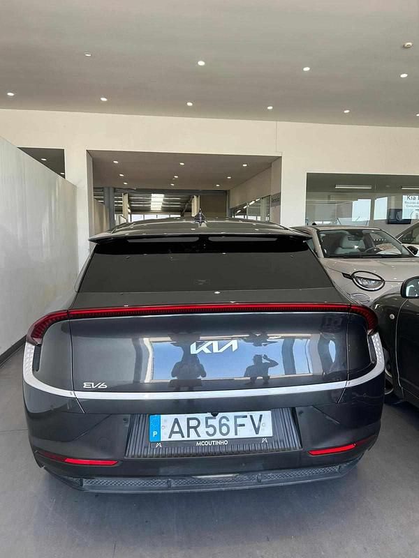 Cinzento Usado 2022 Kia EV6 SUV | € 26.000 (Preço justo) - Imagem 1/4