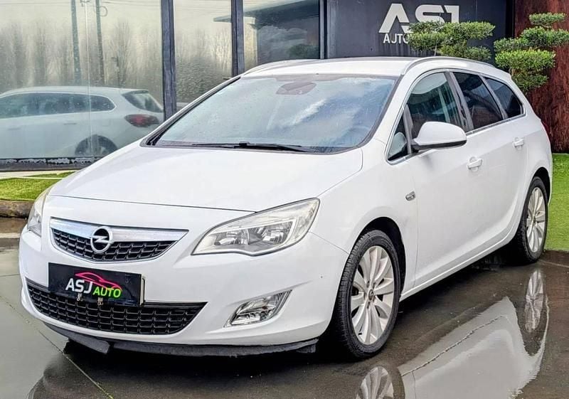 Branco Usado 2012 Opel Astra Enjoy Carrinha | € 3.900 (Super Preço) - Imagem 1/4