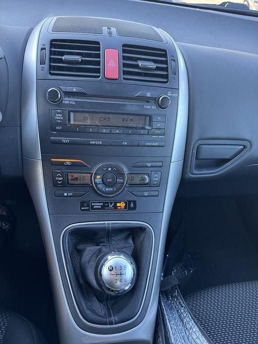 Usado 2010 Toyota Auris Sedan | € 6.500 (Bom preço) - Imagem 1/2