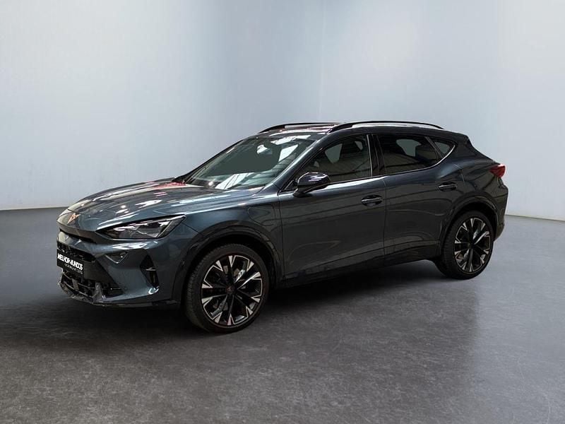 Azul Usado 2025 Cupra Formentor SUV | € 43.990 - Imagem 1/4