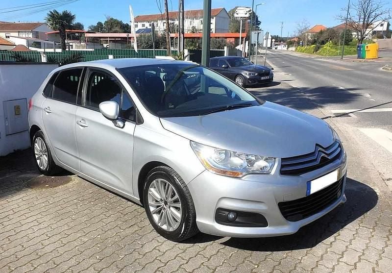 Usado Citroën C4 115 HP (84 kW) 2013 Cinzento