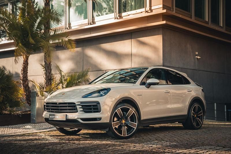Usado Porsche Cayenne Platinum Edition 462 HP (339 kW) 2020 Bege SUV