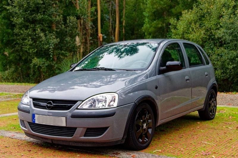 Usado 2005 Opel Corsa Sedan | € 2.999 (Preço justo) - Imagem 1/4