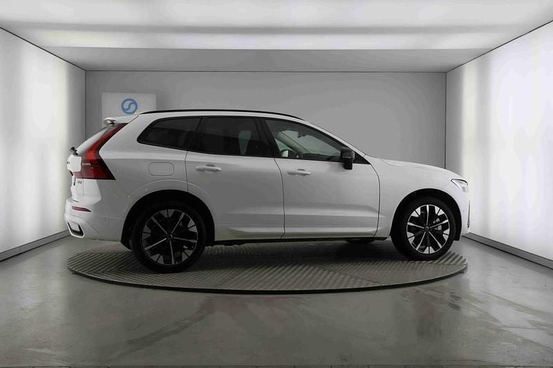 Usado Volvo XC60 Plus 253 HP (186 kW) 2025 Branco SUV