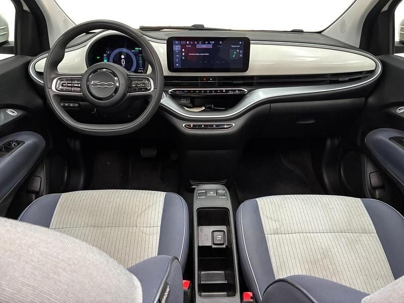 Usado Fiat 500e 86 kW (118 HP) 2023 Branco Cabrios