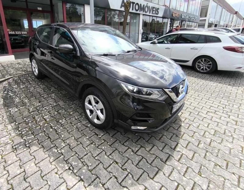 Preto Usado 2018 Nissan Qashqai N-Connecta SUV | € 16.450 (Super Preço) - Imagem 1/4