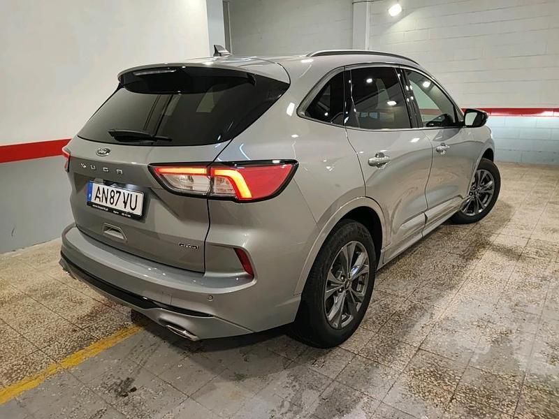 Usado Ford Kuga ST-Line X 225 HP (165 kW) 2022 Cinza SUV