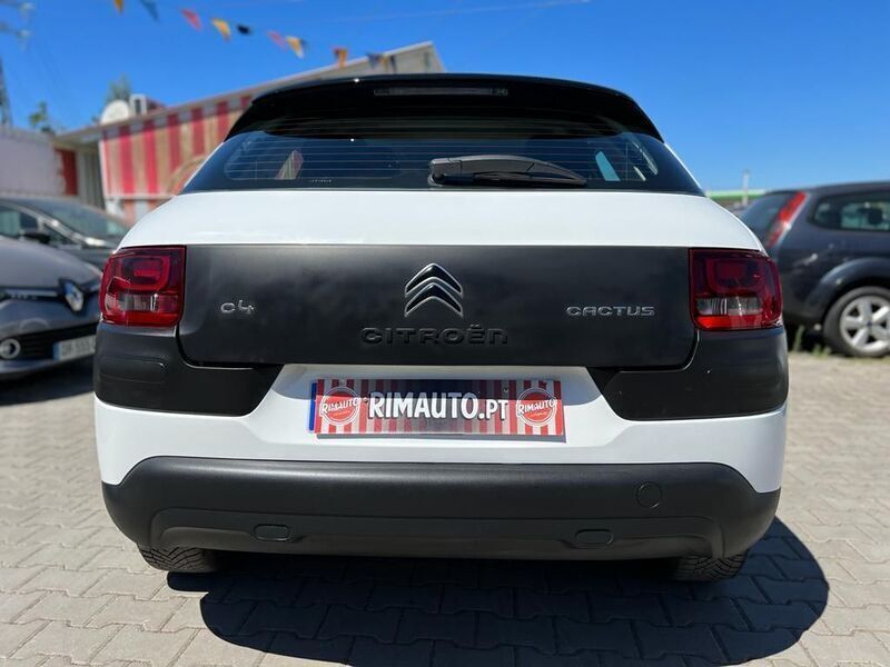 Usado Citroën C4 Live 82 HP (60 kW) 2016 Branco SUV