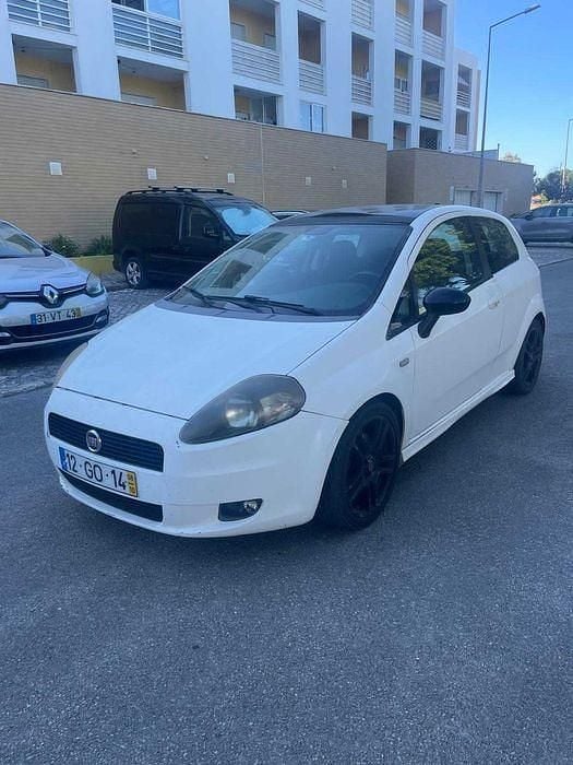 Usado 2008 Fiat Grande Punto Sport Citadino | € 5.500 (Preço justo) - Imagem 1/4