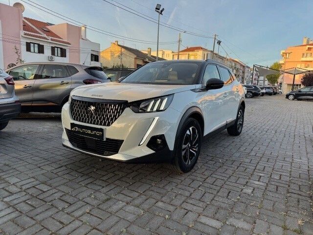 Branco Usado 2020 Peugeot 2008 GT-line SUV | € 17.900 (Preço justo) - Imagem 1/4