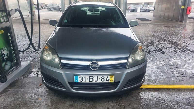 Usado 2006 Opel Astra Sedan | € 2.600 (Bom preço) - Imagem 1/4