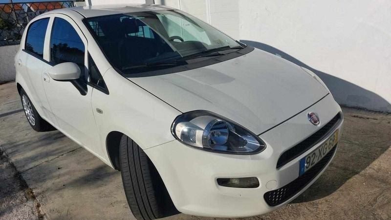 Branco Usado 2019 Fiat Punto Citadino | € 5.500 (Super Preço) - Imagem 1/4