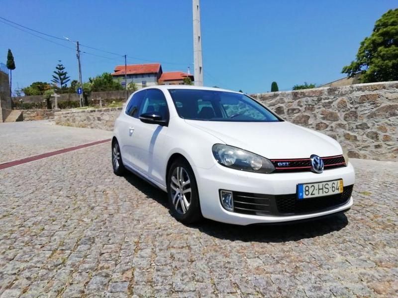 Branco Usado 2009 VW Golf VI | € 8.500 (Preço justo) - Imagem 1/4
