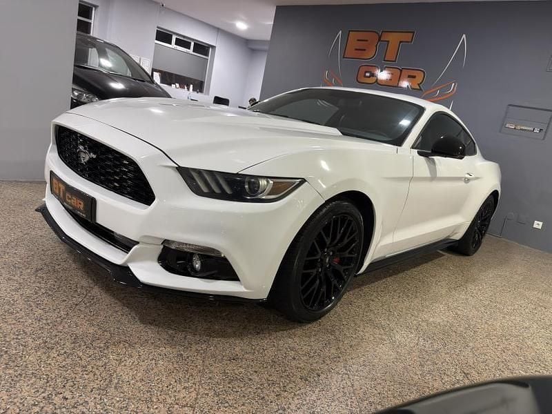 Branco Usado 2016 Ford Mustang Coupé | € 36.500 (Preço justo) - Imagem 1/4