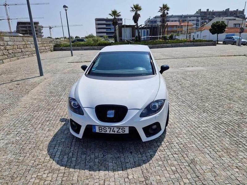Branco Usado 2007 Cupra Leon | € 12.750 - Imagem 1/4