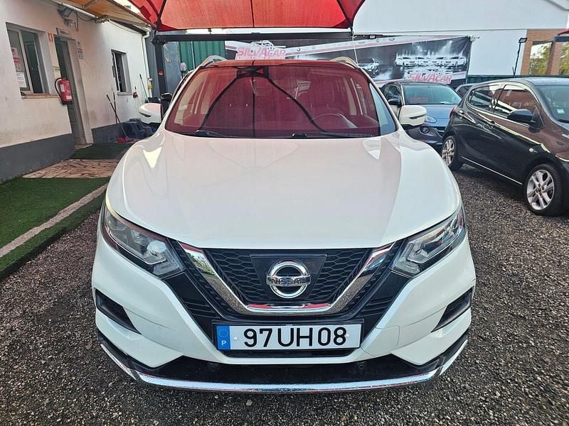 Usado Nissan Qashqai Acenta 110 HP (80 kW) 2018 Branco SUV