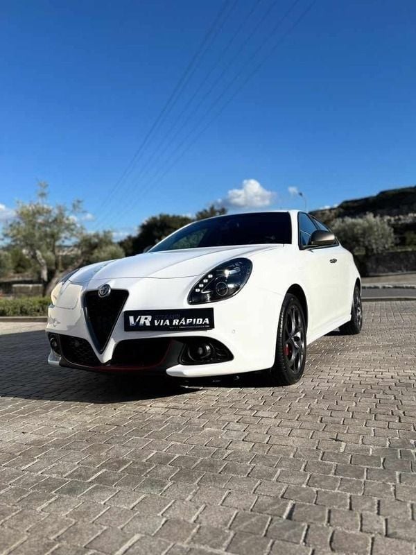 Branco Usado 2017 Alfa Romeo Giulietta Super Citadino | € 14.990 (Preço elevado) - Imagem 1/4
