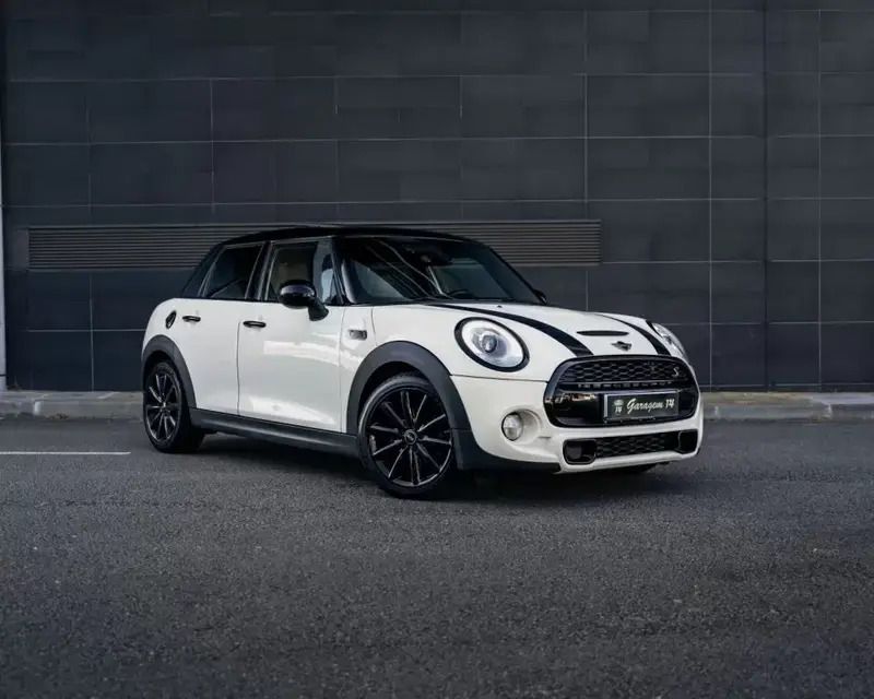 Outra (metalizado) Usado 2015 Mini Cooper S Citadino | € 20.490 (Preço justo) - Imagem 1/4