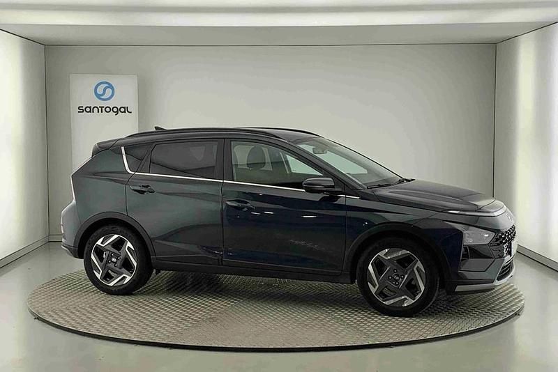 Cinzento Usado 2024 Hyundai Bayon Premium SUV | € 20.700 (Preço elevado) - Imagem 1/4